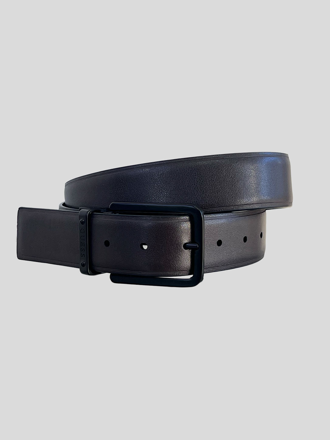 Cinturón Guess Hebilla tradicional reversible costura roja  ‘Negra’