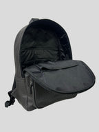 Mochila Guess Grande monograma  ‘Gris grafito’