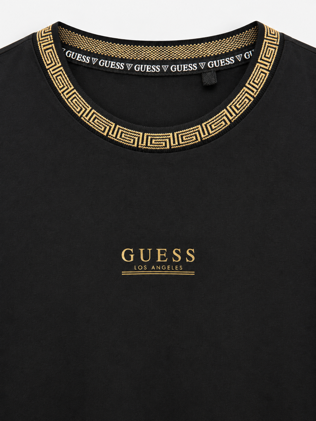 Polera Guess L.A diseño cuello dorado ‘Negra’