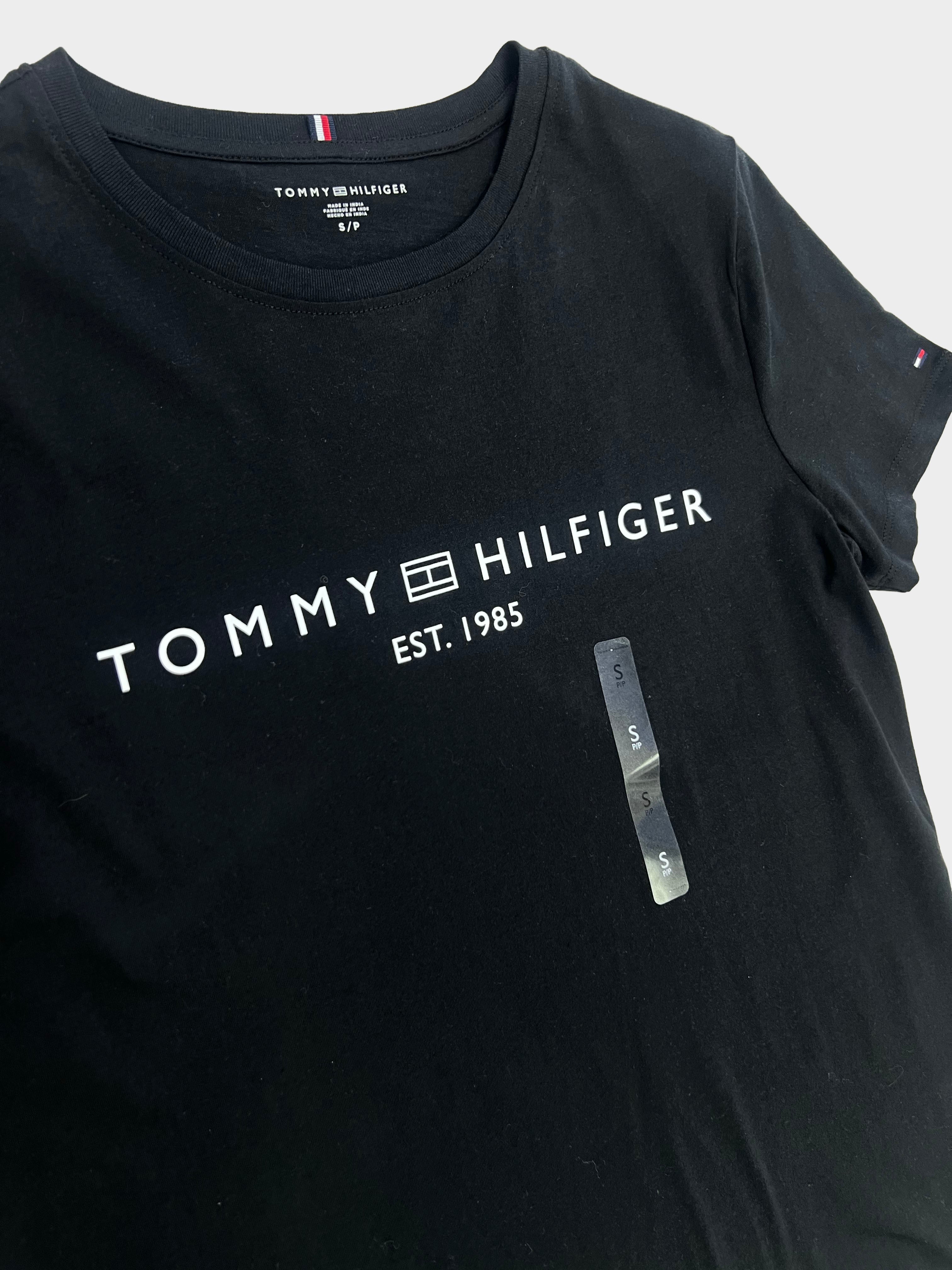 Polera Tommy Hilfiger Logo estampado 1985 ‘Negra’