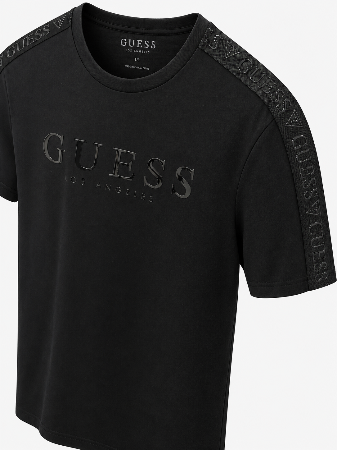 Polera Guess L.A Logo Goma - Franja hombro multilogo ‘Negra’