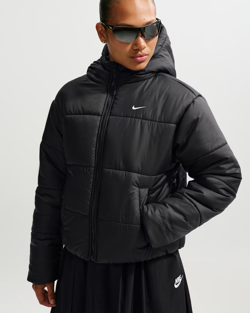 Chaqueta Nike Swoosh bordado Therma Fit Mujer 'Negra'