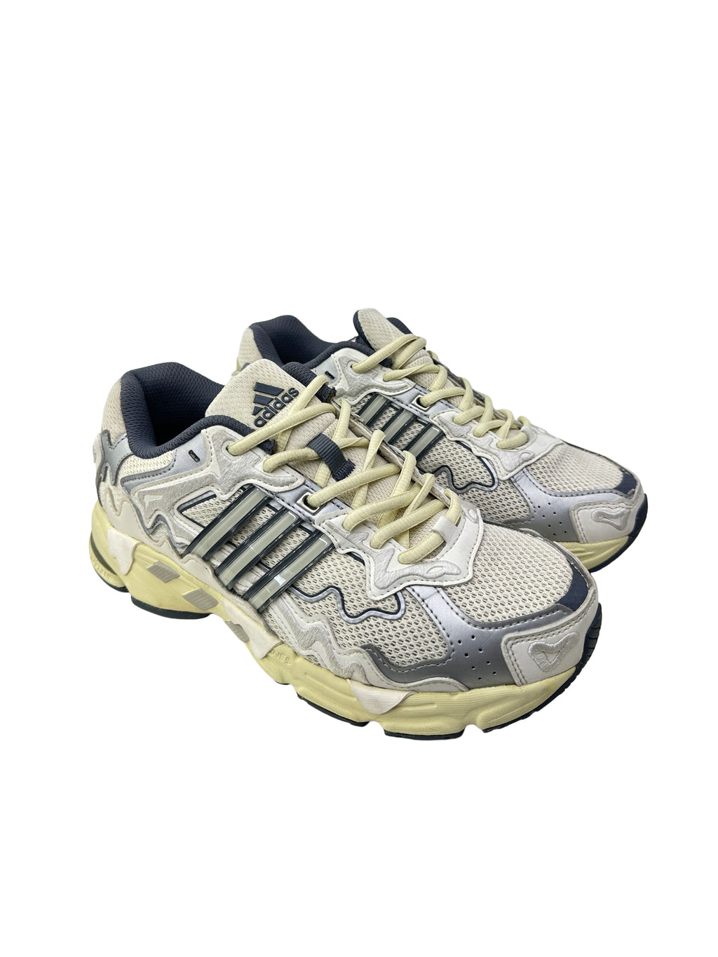 Zapatilla Adidas Response CL X Bad Bunny  Cream (usada)