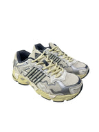 Zapatilla Adidas Response CL X Bad Bunny  Cream (usada)