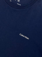 Polera Calvin Klein logo bordado ‘Azul Navy’