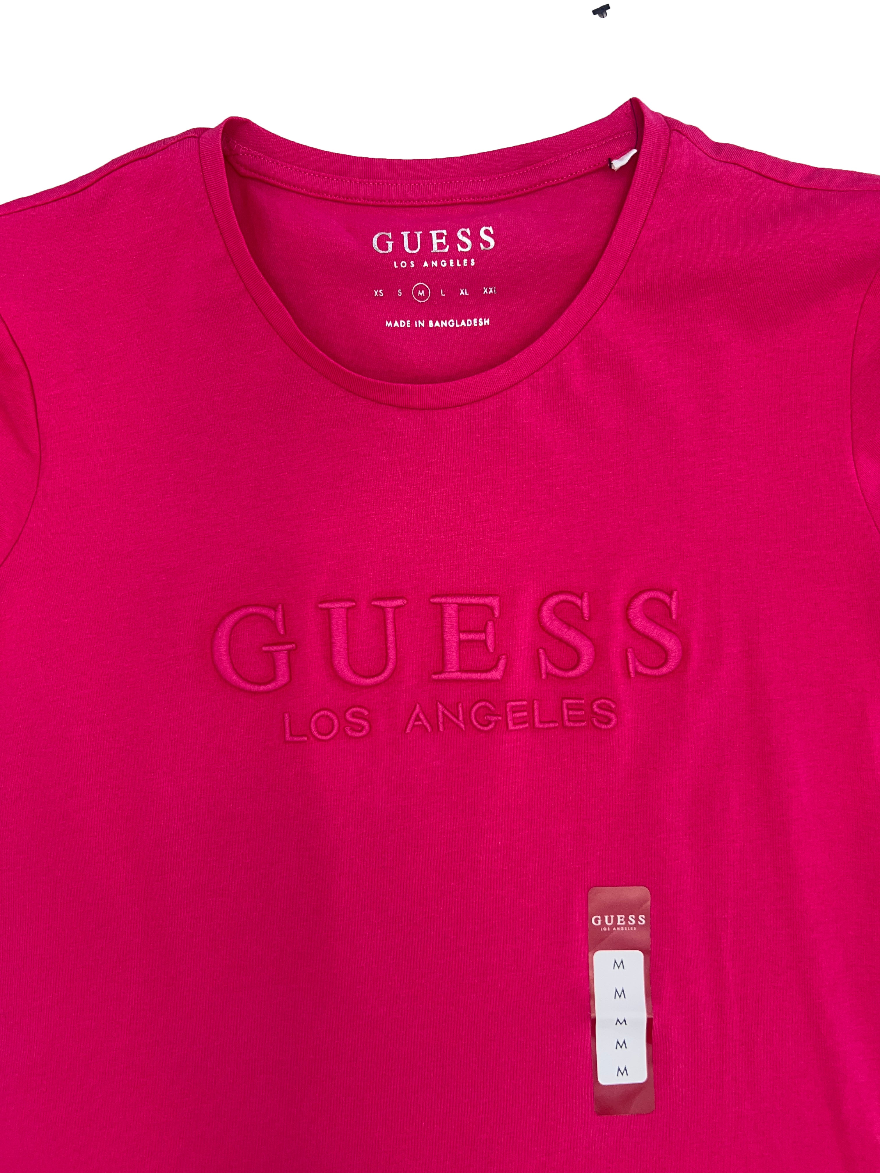 Polera Guess logo bordado ‘fucsia’
