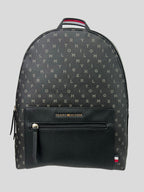 Mochila Tommy Hilfiger mediana multilogo logo front dorado ‘Negra’