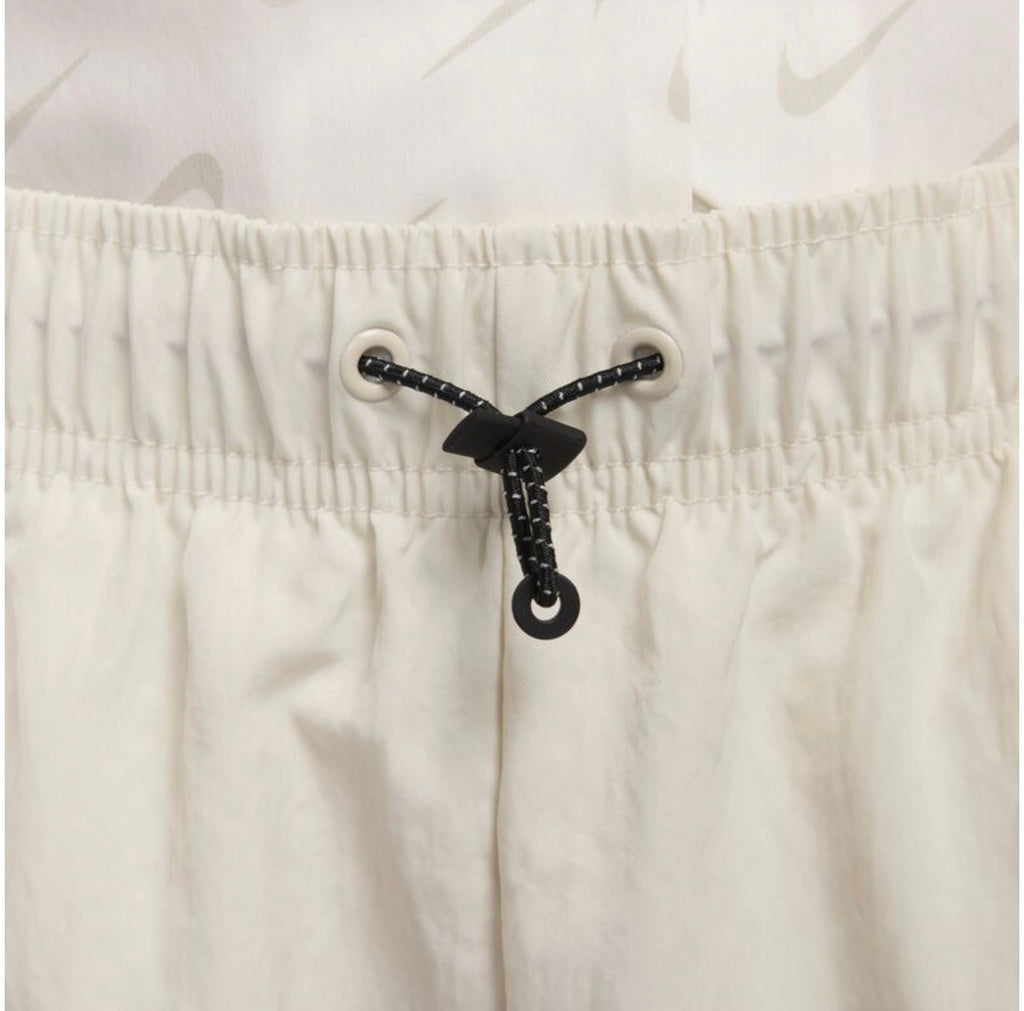 Pantalon Nike cargo woven Essential ‘Beige’