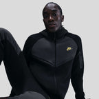 Poleron Nike Tech c/logo en amarillo ‘Negro’