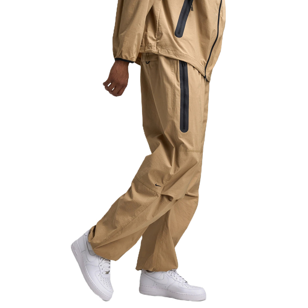 Pantalon Nike Tech oversize 'caqui'