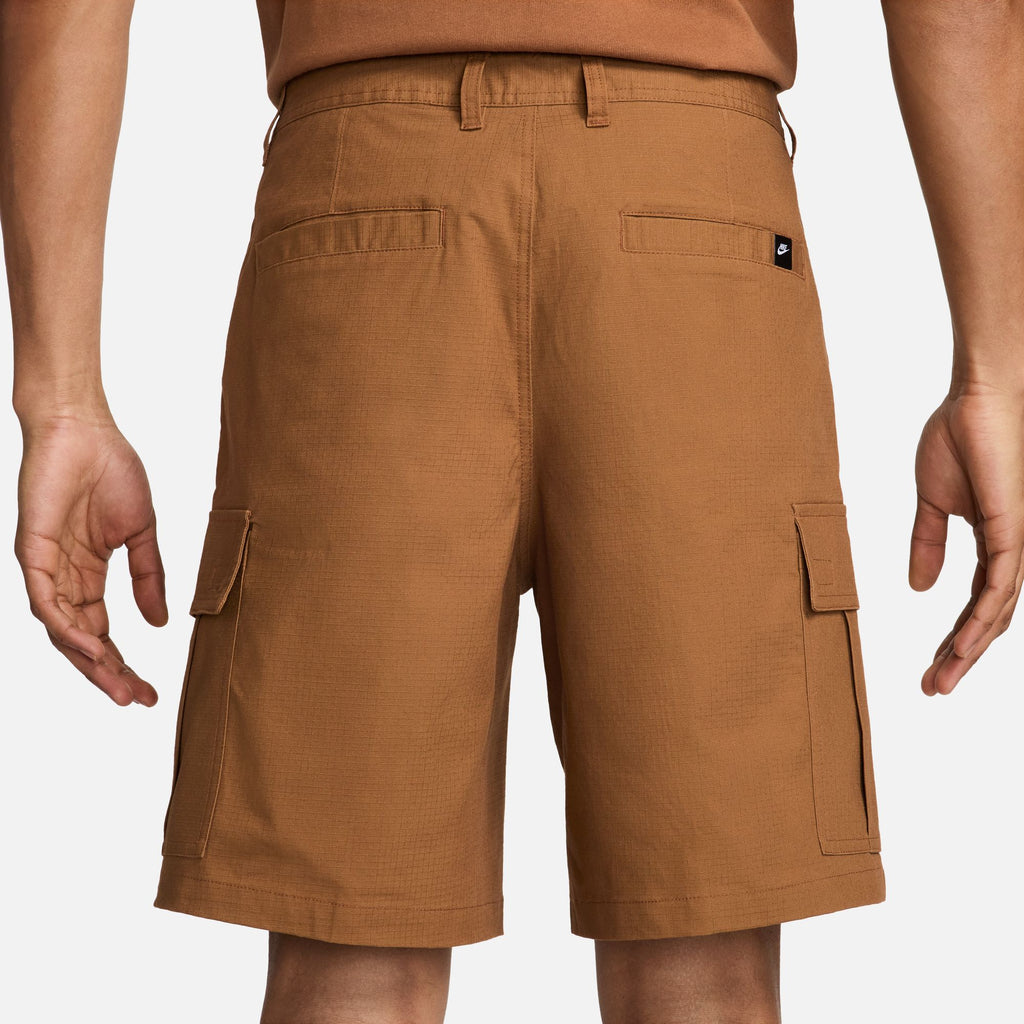 Short Cargo Nike Club ‘Cafe’
