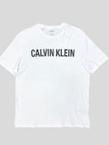 Polera Calvin Klein multilogo pecho   ‘blanca’