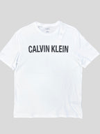 Polera Calvin Klein multilogo pecho   ‘blanca’
