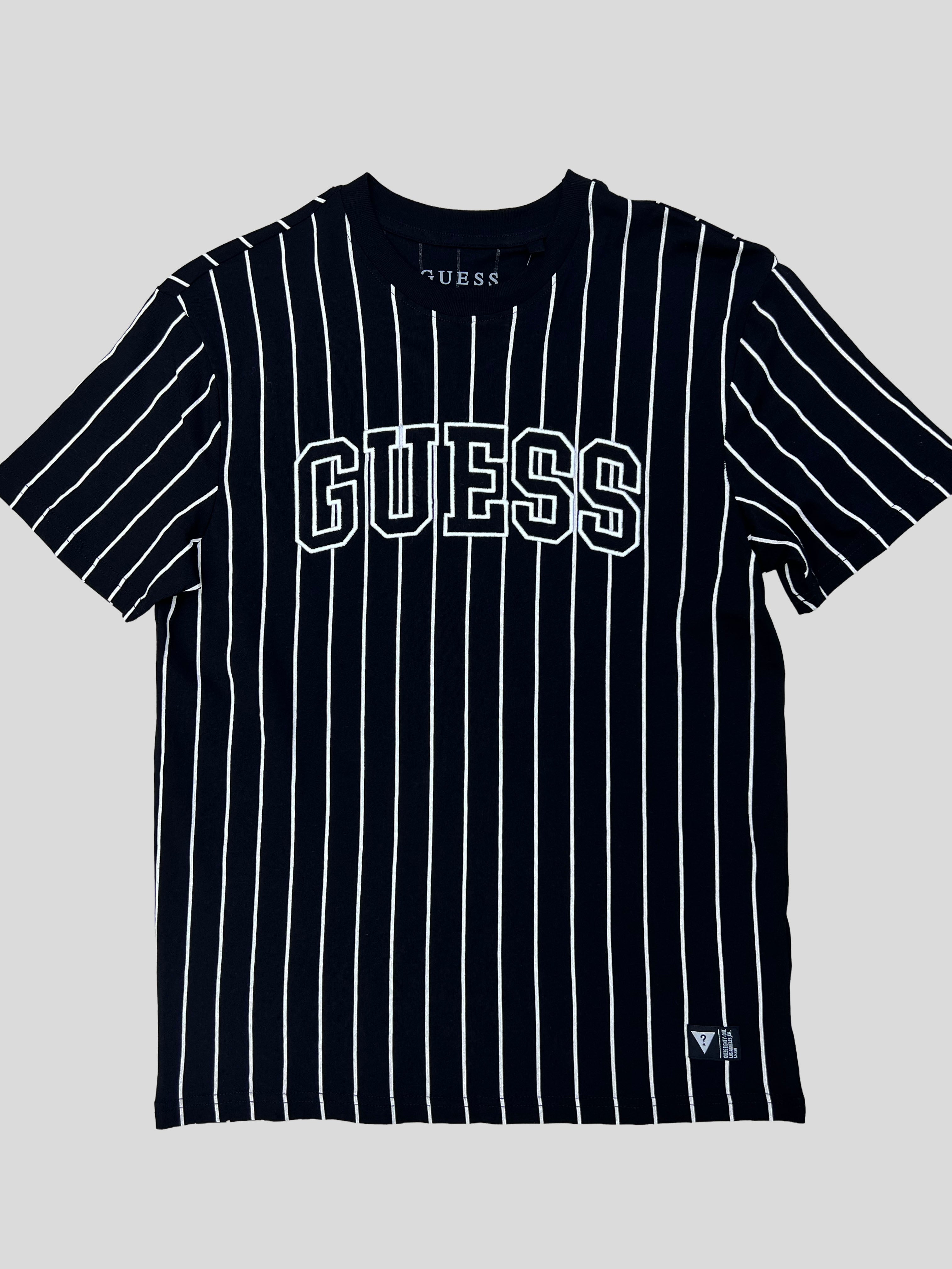 Polera Guess lineal logo bordado   ‘Negra’