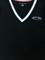 Polera Tommy Hilfiger C/logo multicolor ‘Negra’