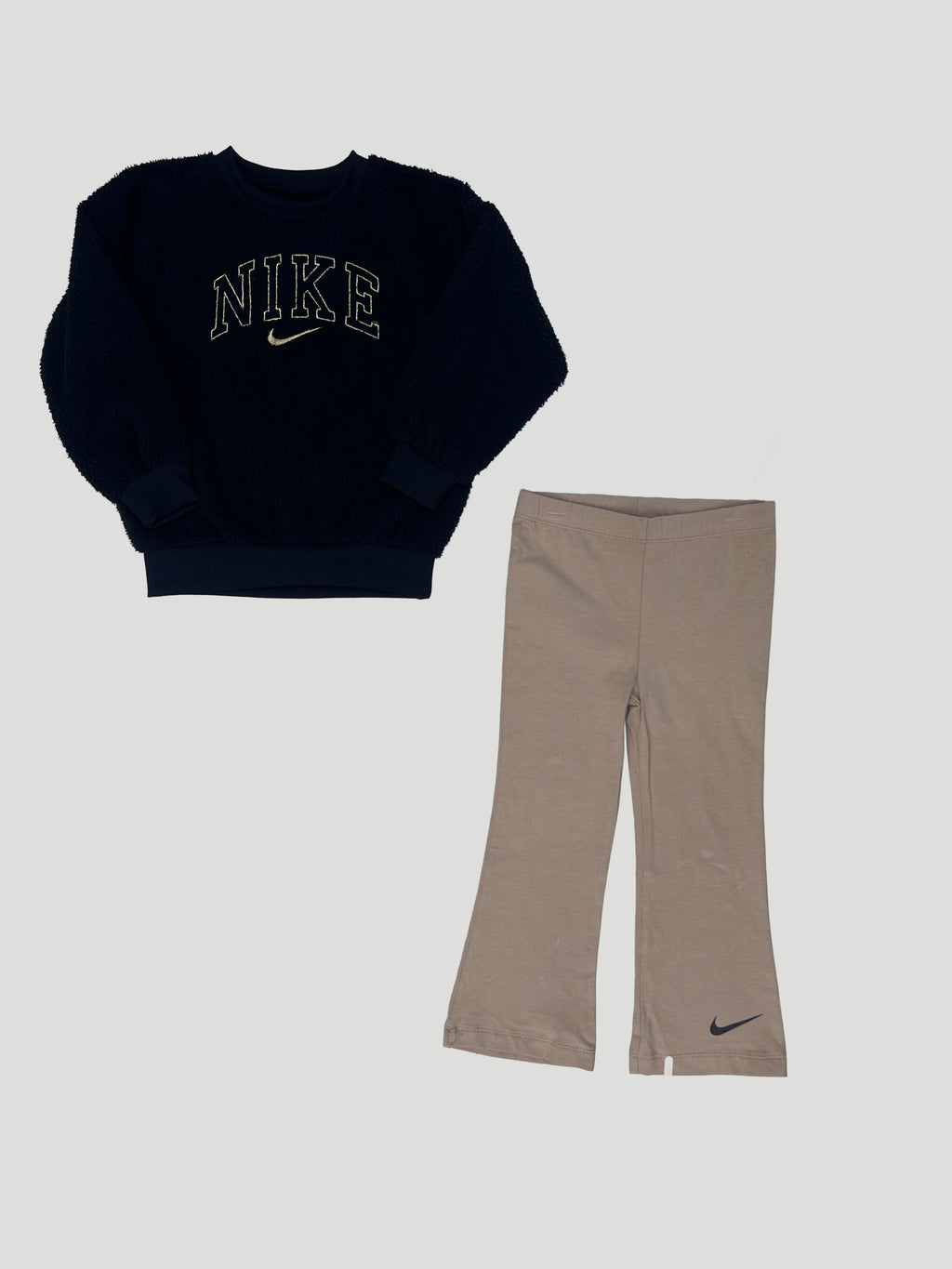 Conjunto Nike Infantil Chiporro ‘Negro/Cafe claro’