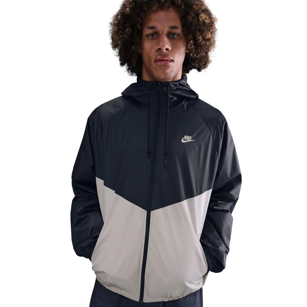 Chaqueta Nike NSW Windrunner ‘Negro/Crema’