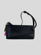 Cartera shoulder Steve Madden logo front ovalado Llavero flores ‘Negra’