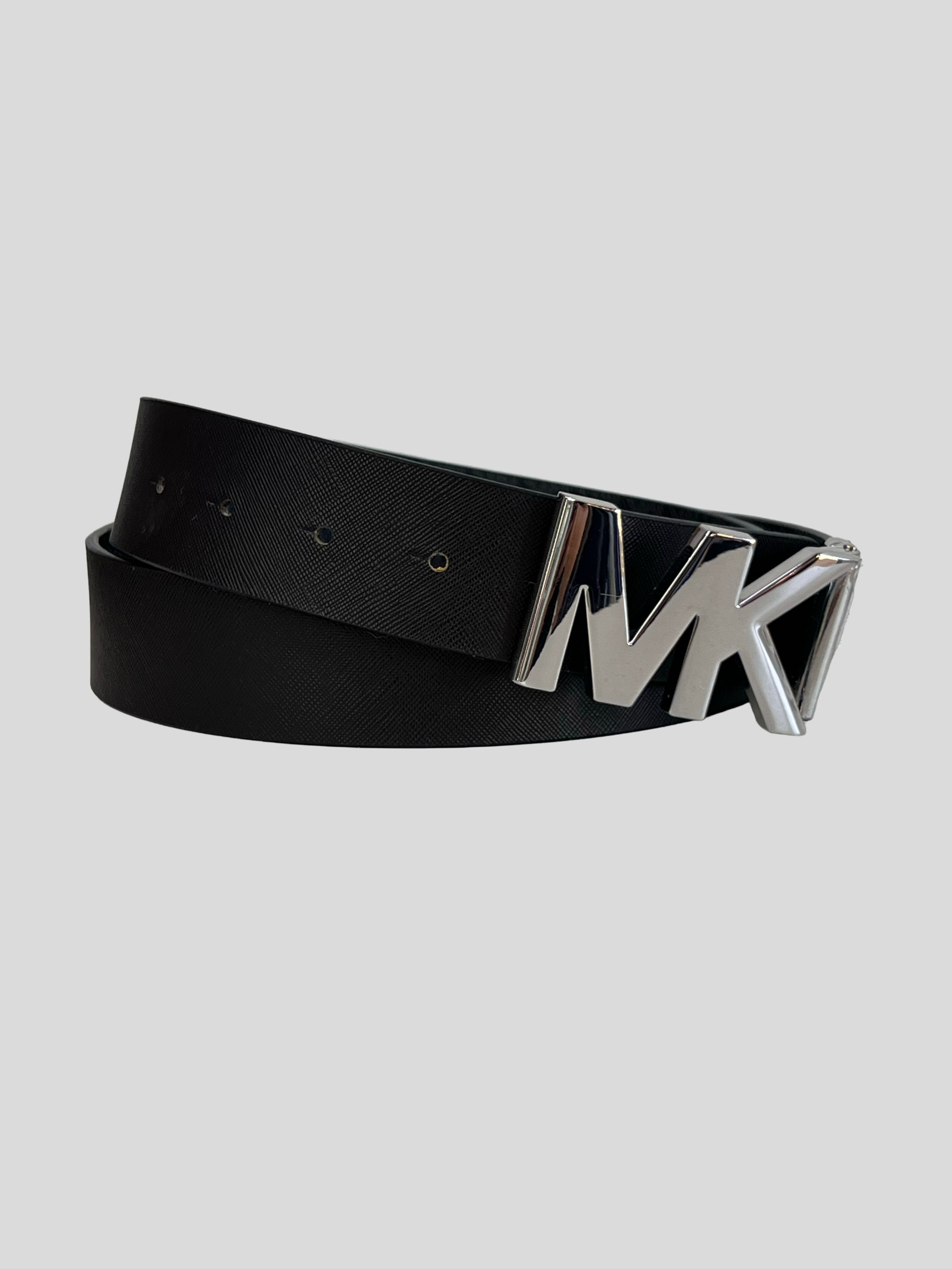 Cinturón Michael Kors hebilla MK Reversible Plateada ‘Monograma/Negro’