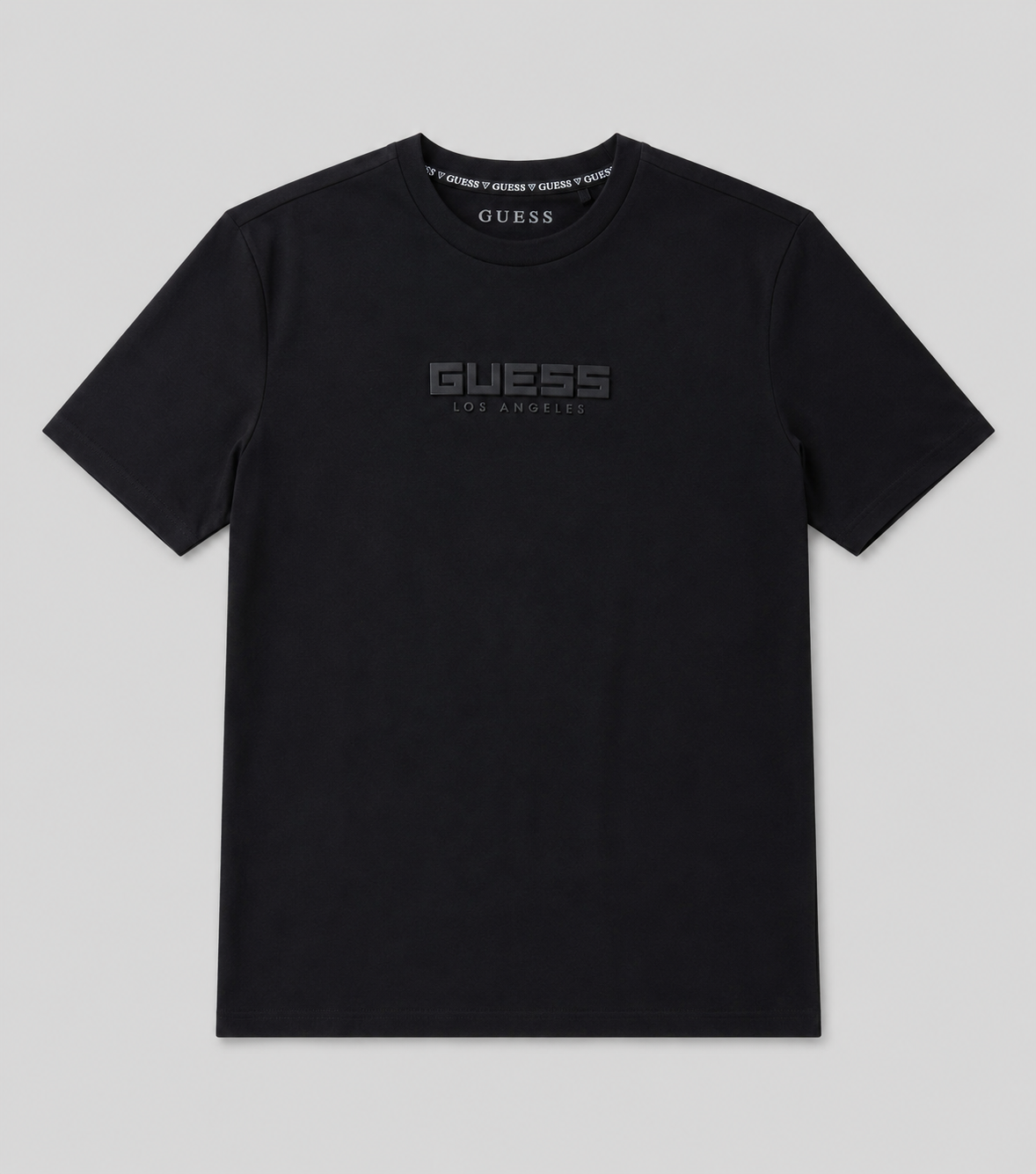 Polera Guess Los Angeles estampado relieve 3D  ‘Negra’