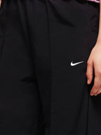 Pantalon Nike Sportswear Club Woven Swoosh Bordado ‘Negro’
