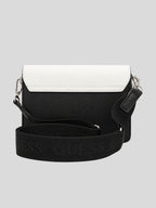 Bolso Crossbody Guess Los Angeles Metallic Logo front ’Blanco/Negro’