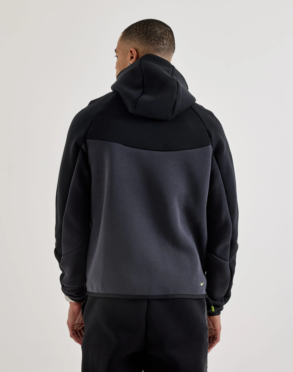 Poleron Nike Tech Fleece AirMax ‘Negro/Gris’