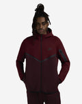 Poleron Nike Tech Fleece ‘Burdeo’