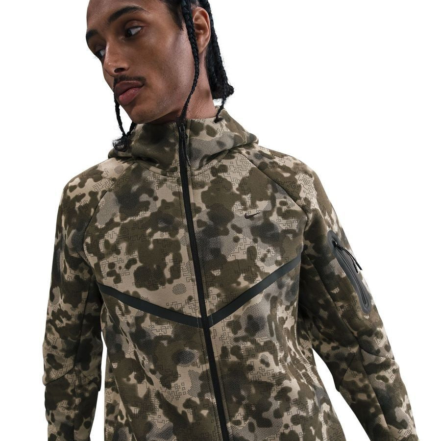 Poleron Nike Tech Fleece ‘camo/olive’